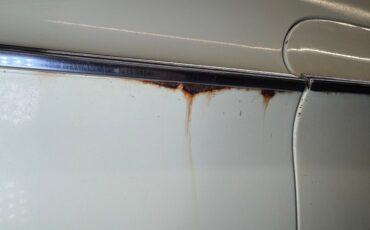 Chrysler-300-1966-Daffodil-Yellow-Black-27