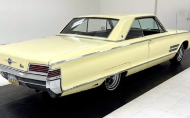 Chrysler-300-1966-Daffodil-Yellow-Black-3