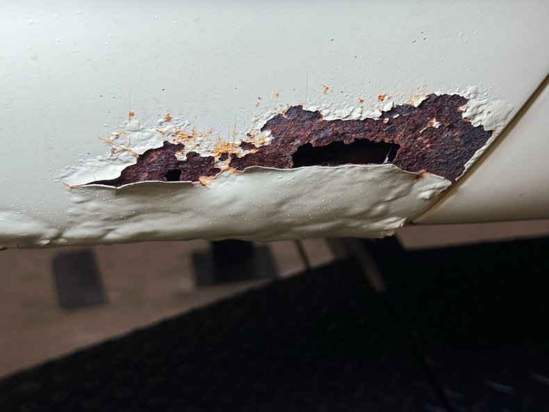 Chrysler-300-1966-Daffodil-Yellow-Black-35