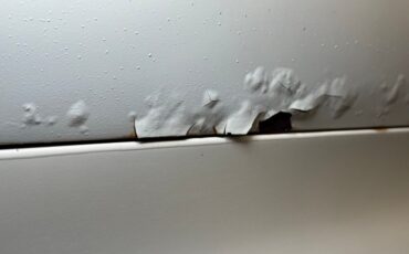 Chrysler-300-1966-Daffodil-Yellow-Black-4