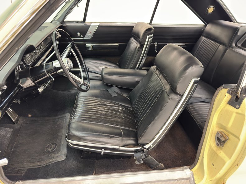 Chrysler-300-1966-Daffodil-Yellow-Black-48