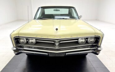 Chrysler-300-1966-Daffodil-Yellow-Black-8