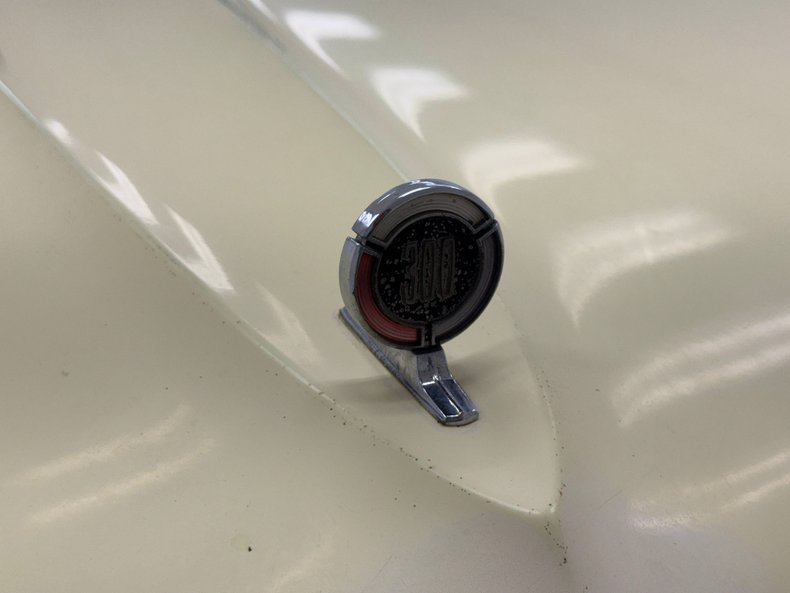 Chrysler-300-1966-Daffodil-Yellow-Black-9