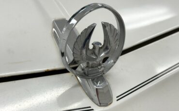 Chrysler-Imperial-1965-Persian-White-Black-10