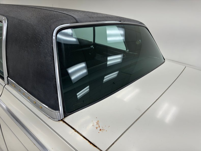 Chrysler-Imperial-1965-Persian-White-Black-19