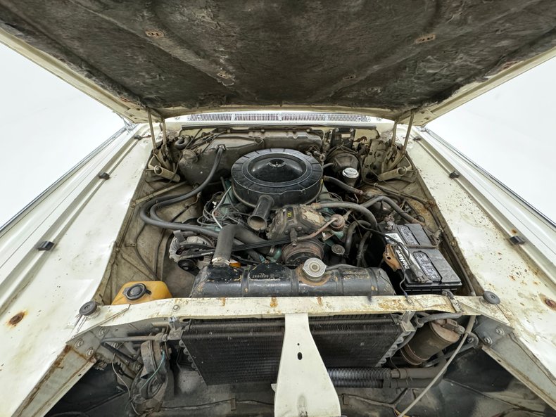 Chrysler-Imperial-1965-Persian-White-Black-27