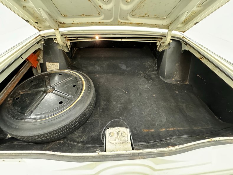 Chrysler-Imperial-1965-Persian-White-Black-31