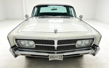 Chrysler-Imperial-1965-Persian-White-Black-6