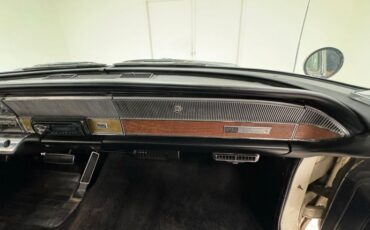 Chrysler-Imperial-1965-Persian-White-Black-7