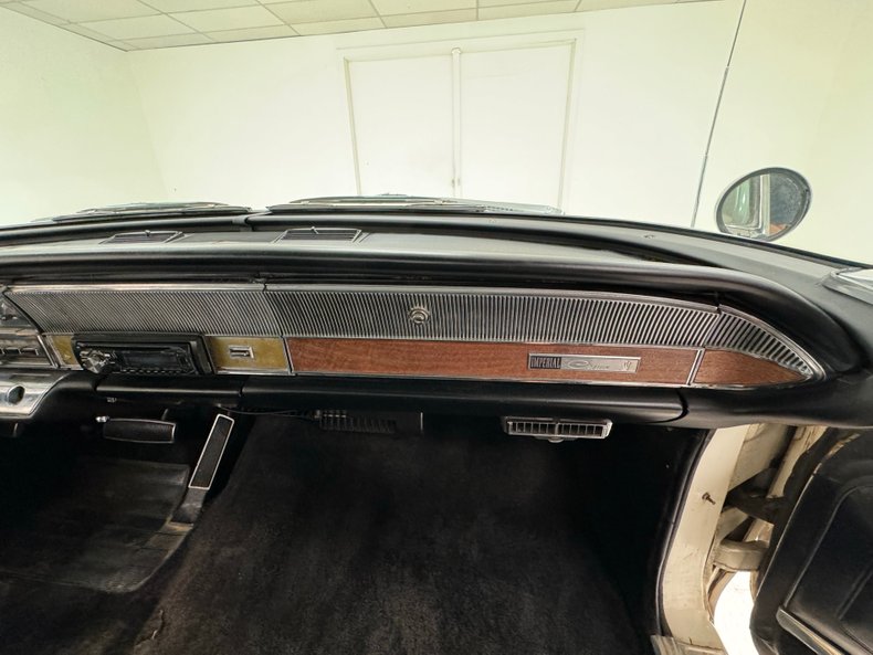 Chrysler-Imperial-1965-Persian-White-Black-7