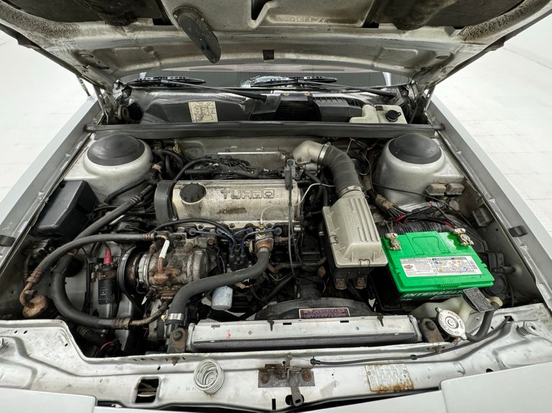 Chrysler-Lebaron-1985-Bright-Silver-Metall-Oxblood-13