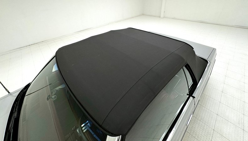 Chrysler-Lebaron-1985-Bright-Silver-Metall-Oxblood-17