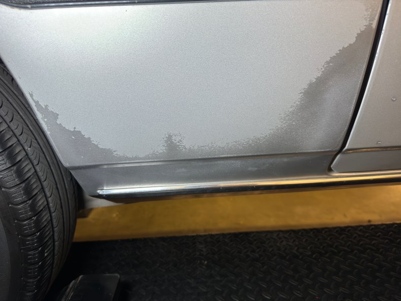 Chrysler-Lebaron-1985-Bright-Silver-Metall-Oxblood-3