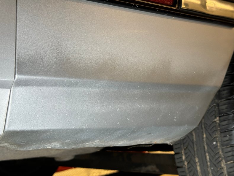 Chrysler-Lebaron-1985-Bright-Silver-Metall-Oxblood-35