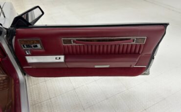 Chrysler-Lebaron-1985-Bright-Silver-Metall-Oxblood-39