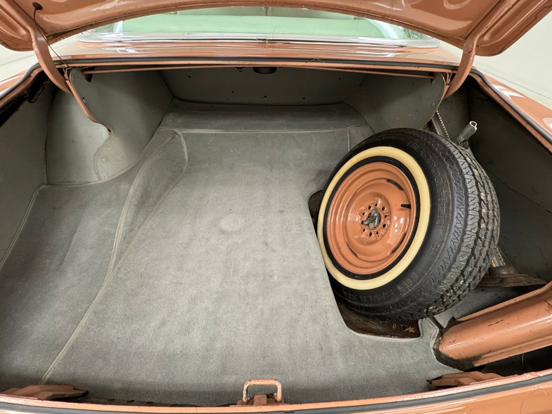 Chrysler-New-yorker-1955-Canyon-Tan-Coral-28