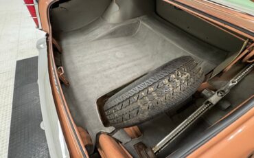 Chrysler-New-yorker-1955-Canyon-Tan-Coral-29