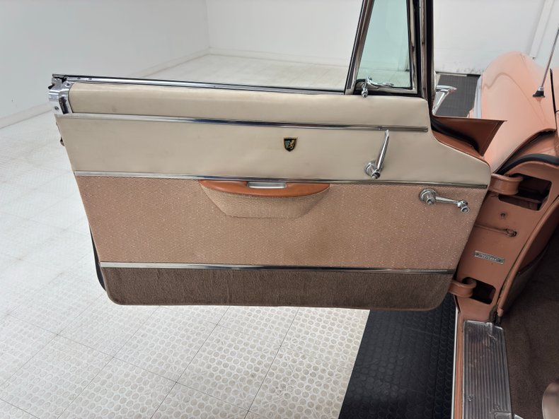 Chrysler-New-yorker-1955-Canyon-Tan-Coral-30