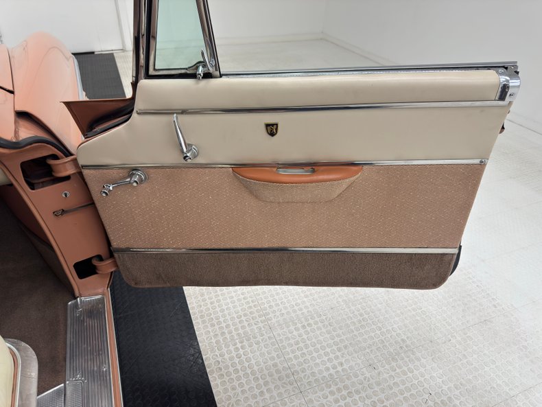 Chrysler-New-yorker-1955-Canyon-Tan-Coral-31