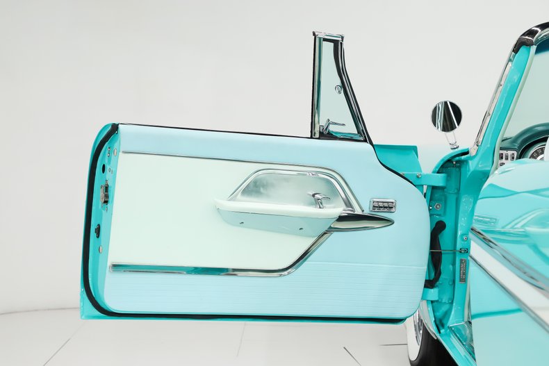 Chrysler-New-yorker-1957-Indian-Turquoise-Turquoise-16