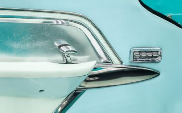 Chrysler-New-yorker-1957-Indian-Turquoise-Turquoise-18