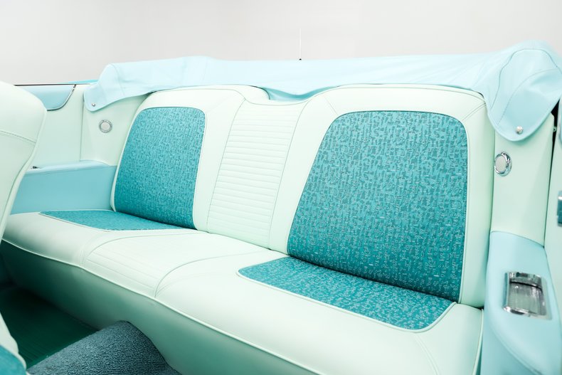 Chrysler-New-yorker-1957-Indian-Turquoise-Turquoise-22