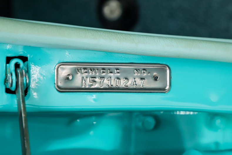 Chrysler-New-yorker-1957-Indian-Turquoise-Turquoise-23