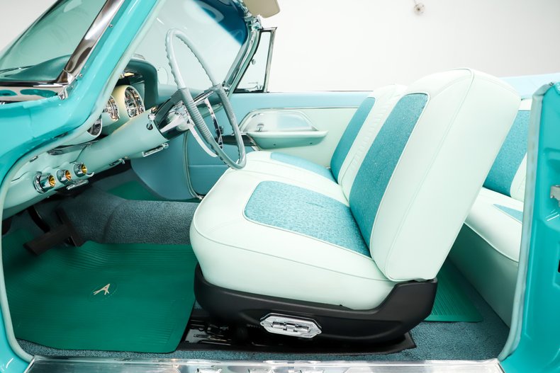 Chrysler-New-yorker-1957-Indian-Turquoise-Turquoise-36