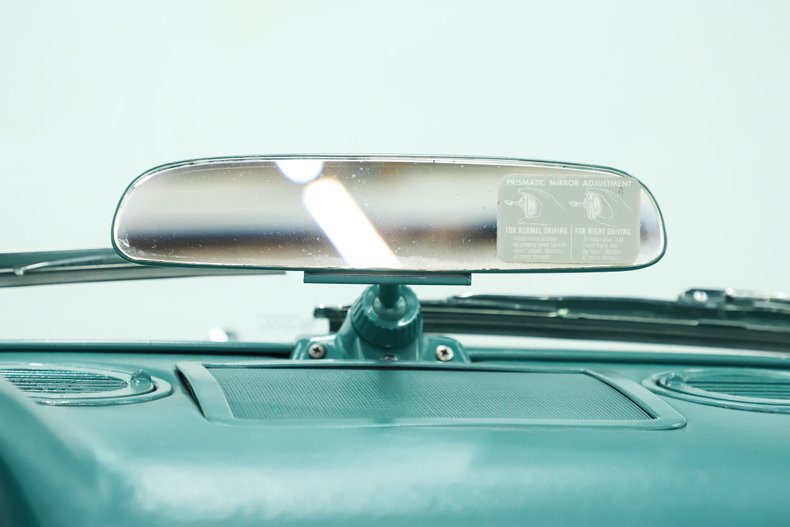 Chrysler-New-yorker-1957-Indian-Turquoise-Turquoise-38