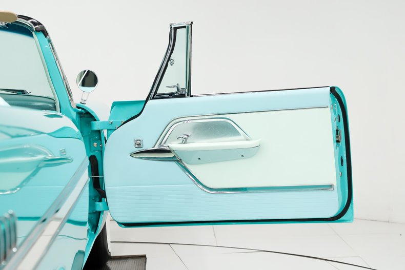 Chrysler-New-yorker-1957-Indian-Turquoise-Turquoise-45