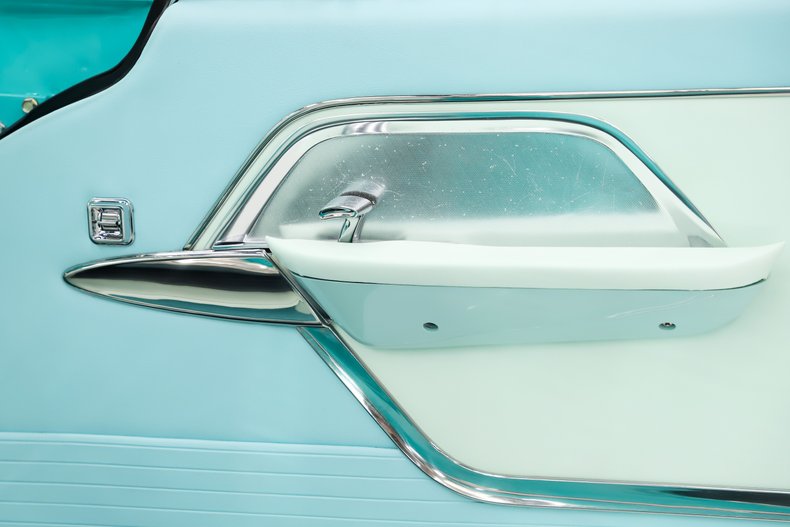 Chrysler-New-yorker-1957-Indian-Turquoise-Turquoise-46