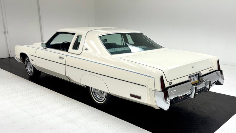 Chrysler-New-yorker-1976-Spinnaker-White-Blue-14