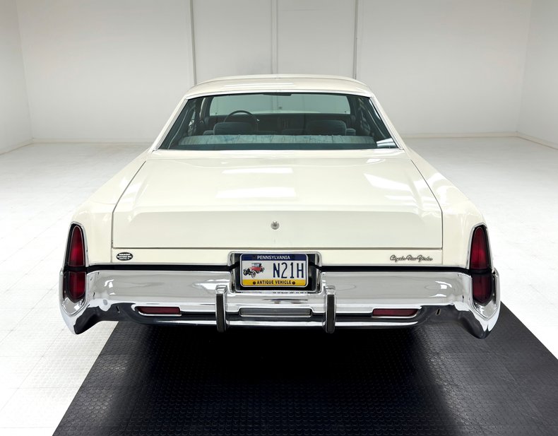 Chrysler-New-yorker-1976-Spinnaker-White-Blue-15