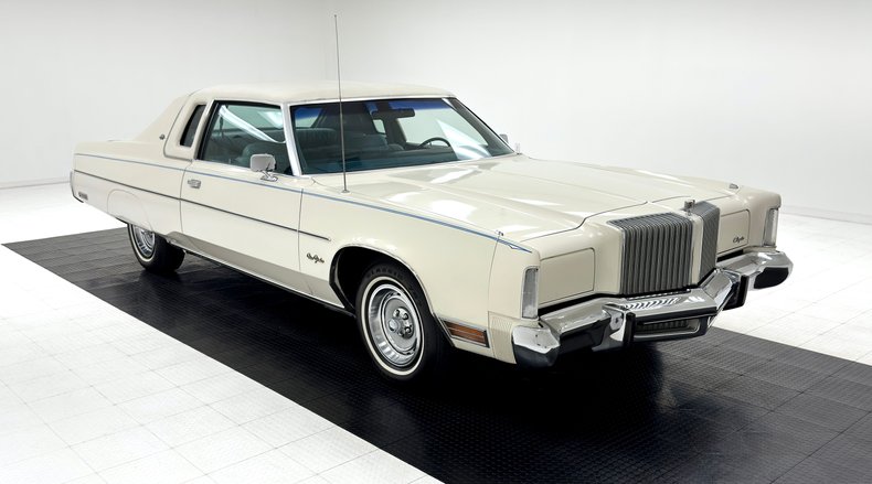 Chrysler-New-yorker-1976-Spinnaker-White-Blue-18
