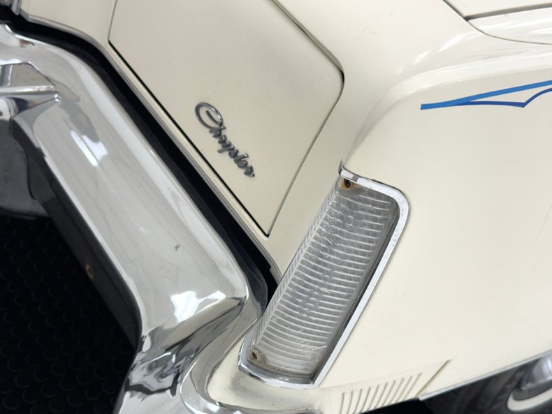 Chrysler-New-yorker-1976-Spinnaker-White-Blue-22