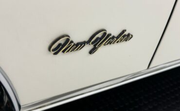 Chrysler-New-yorker-1976-Spinnaker-White-Blue-24