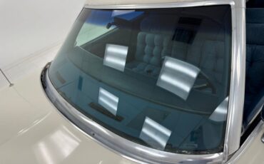 Chrysler-New-yorker-1976-Spinnaker-White-Blue-25