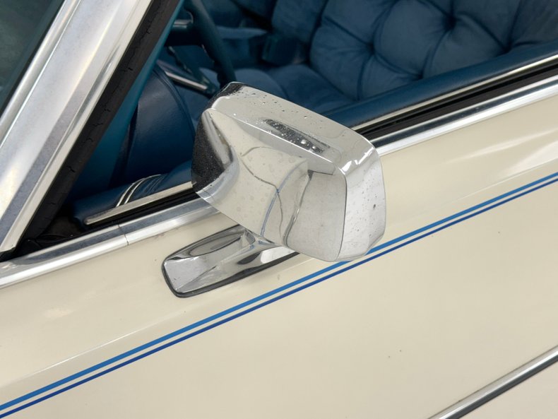 Chrysler-New-yorker-1976-Spinnaker-White-Blue-27