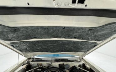 Chrysler-New-yorker-1976-Spinnaker-White-Blue-36