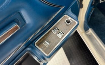 Chrysler-New-yorker-1976-Spinnaker-White-Blue-45