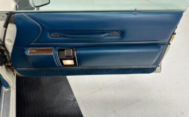 Chrysler-New-yorker-1976-Spinnaker-White-Blue-46