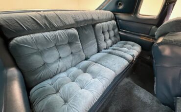 Chrysler-New-yorker-1976-Spinnaker-White-Blue-5