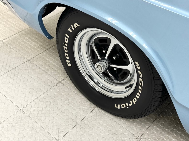 Chrysler-Newport-1968-Sky-Blue-Metallic-Light-Blue-12