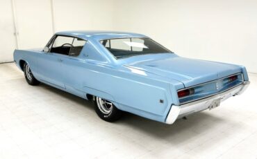 Chrysler-Newport-1968-Sky-Blue-Metallic-Light-Blue-3