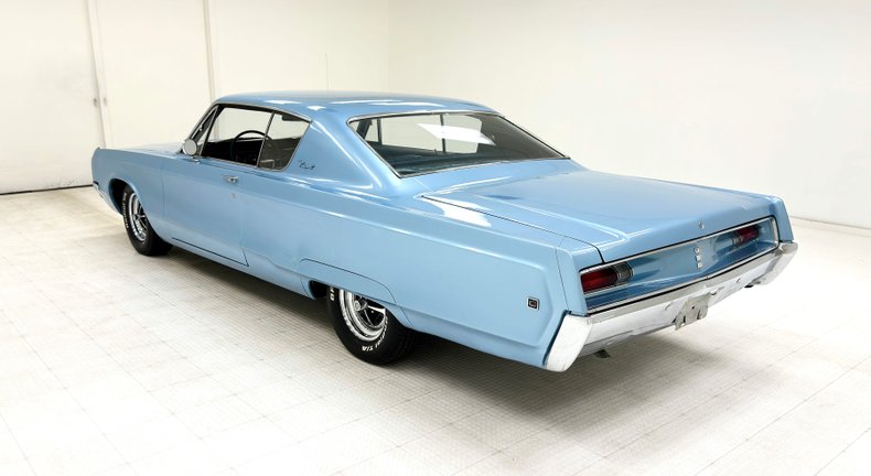 Chrysler-Newport-1968-Sky-Blue-Metallic-Light-Blue-3