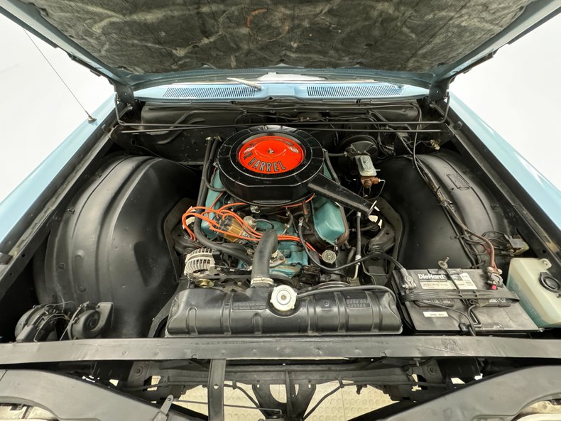 Chrysler-Newport-1968-Sky-Blue-Metallic-Light-Blue-30