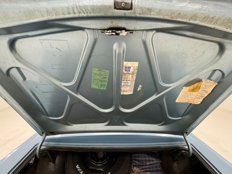 Chrysler-Newport-1968-Sky-Blue-Metallic-Light-Blue-32