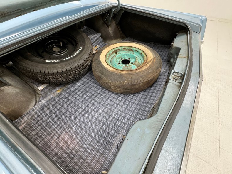 Chrysler-Newport-1968-Sky-Blue-Metallic-Light-Blue-33