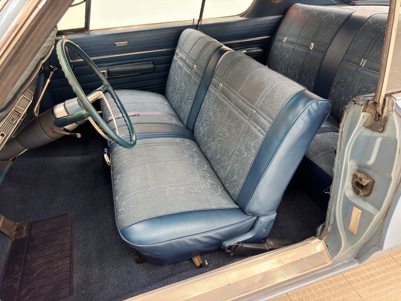 Chrysler-Newport-1968-Sky-Blue-Metallic-Light-Blue-38