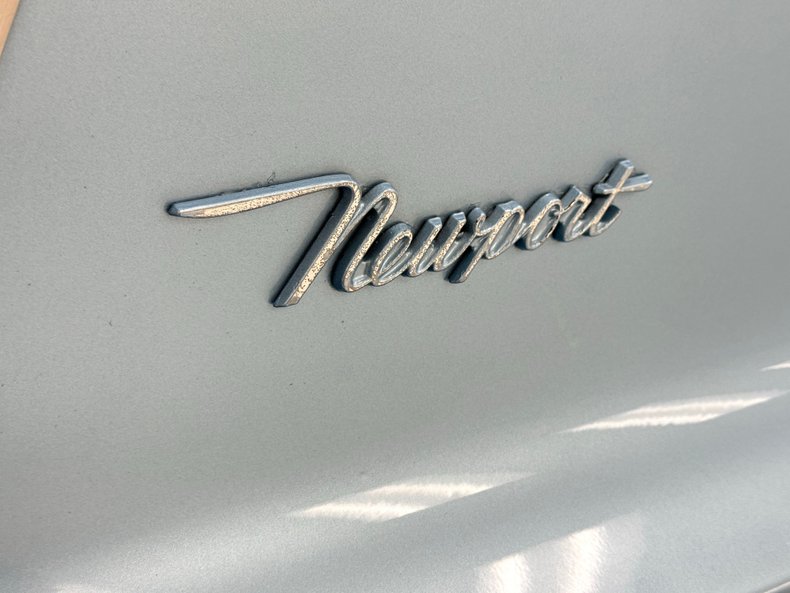 Chrysler-Newport-1968-Sky-Blue-Metallic-Light-Blue-4